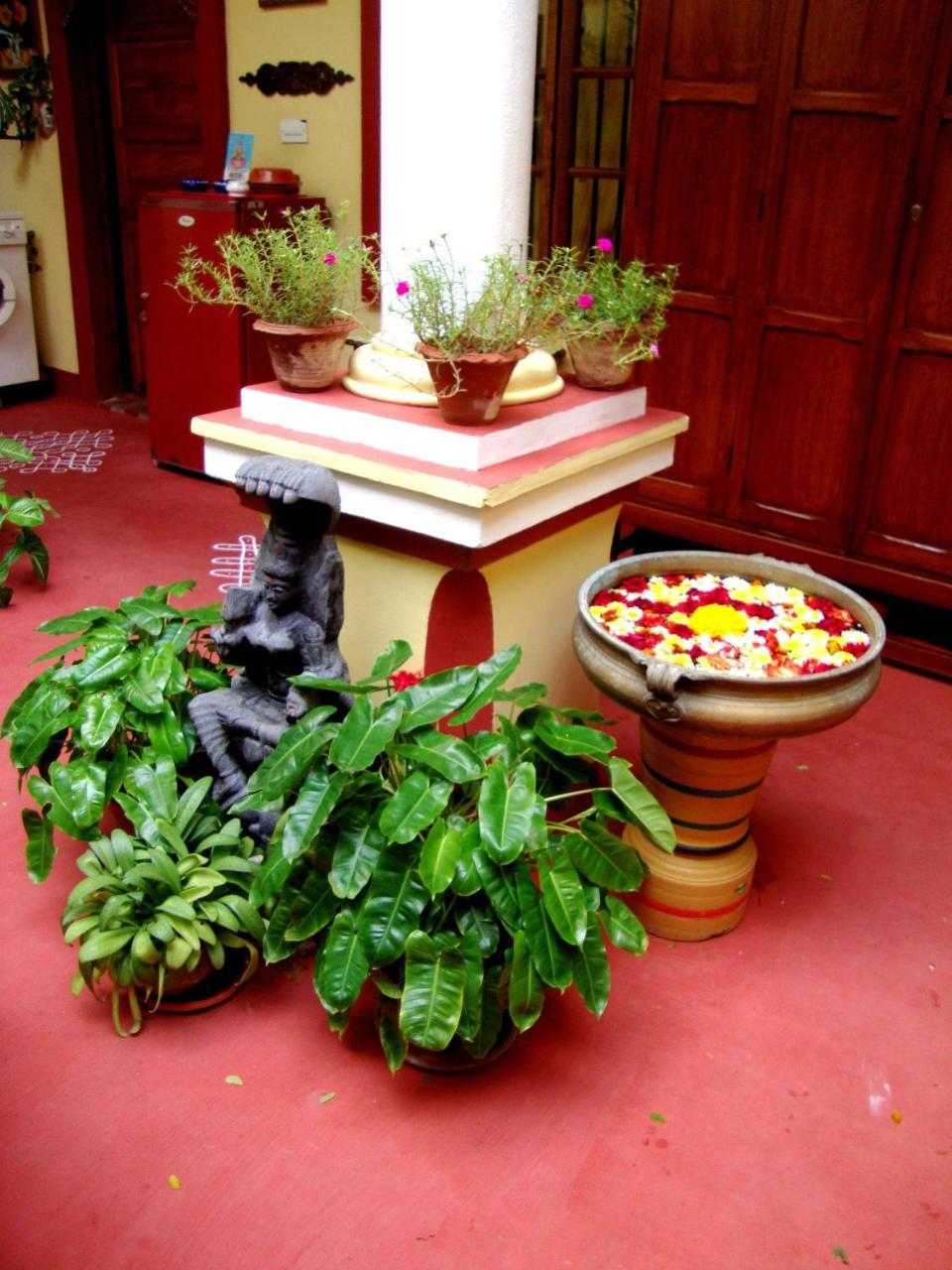 Patricia Guest House Puducherry Buitenkant foto